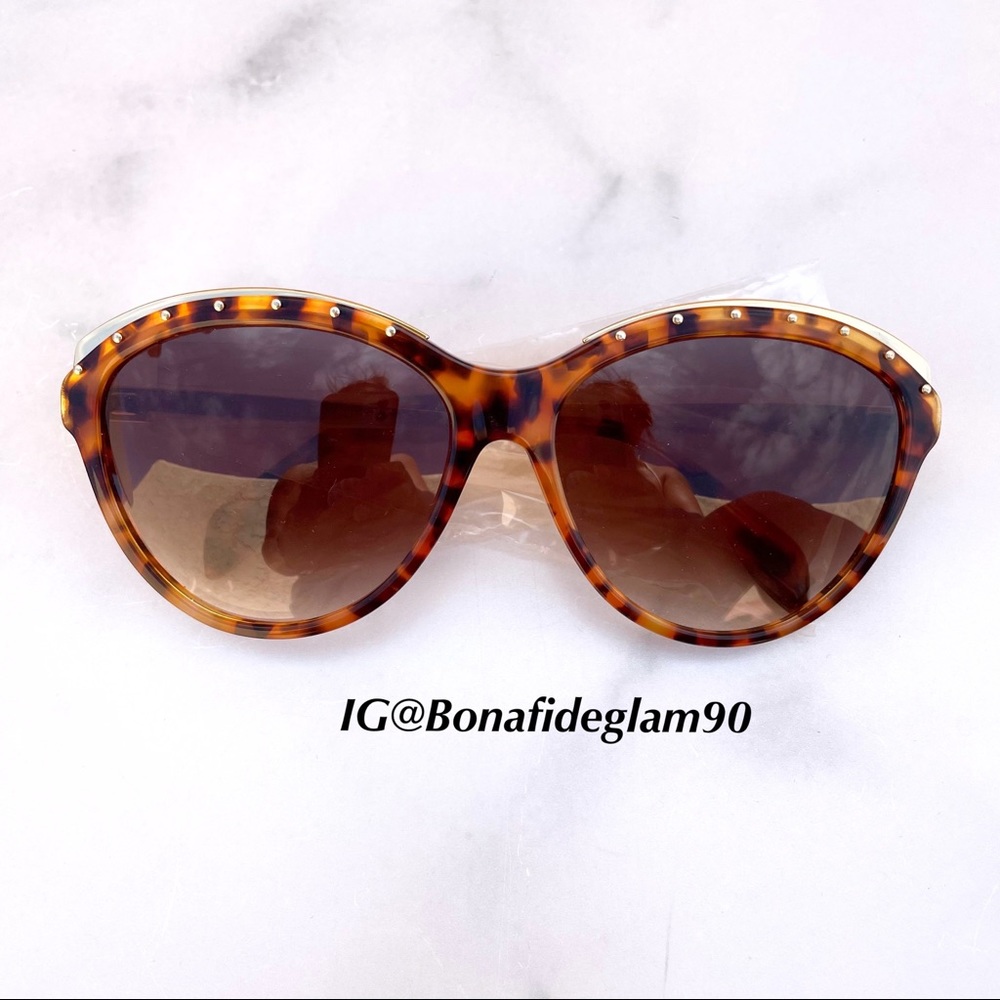 Alexander McQueen women’s AMQ 4241/S tortoise Havana gold cat-eye sunglasses - Picture 2 of 16